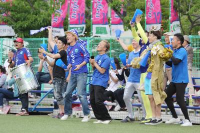 遠く石巻地方から駆けつけたサポー...