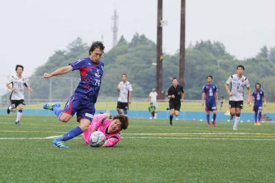 エース吉田選手は今季8ゴール目と...