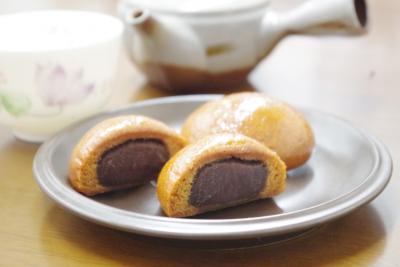 No3.茶まんじゅう（98円）