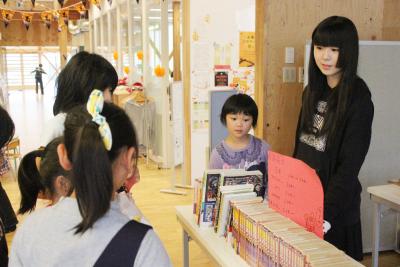 子どもたちが店長や従業員として仕...