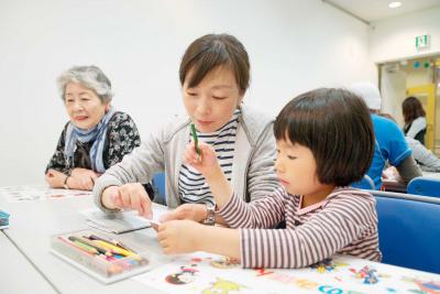 オリジナル作品に家族で取り組んだ...