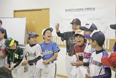 選手宣誓の抽選で当たりを引いた前...