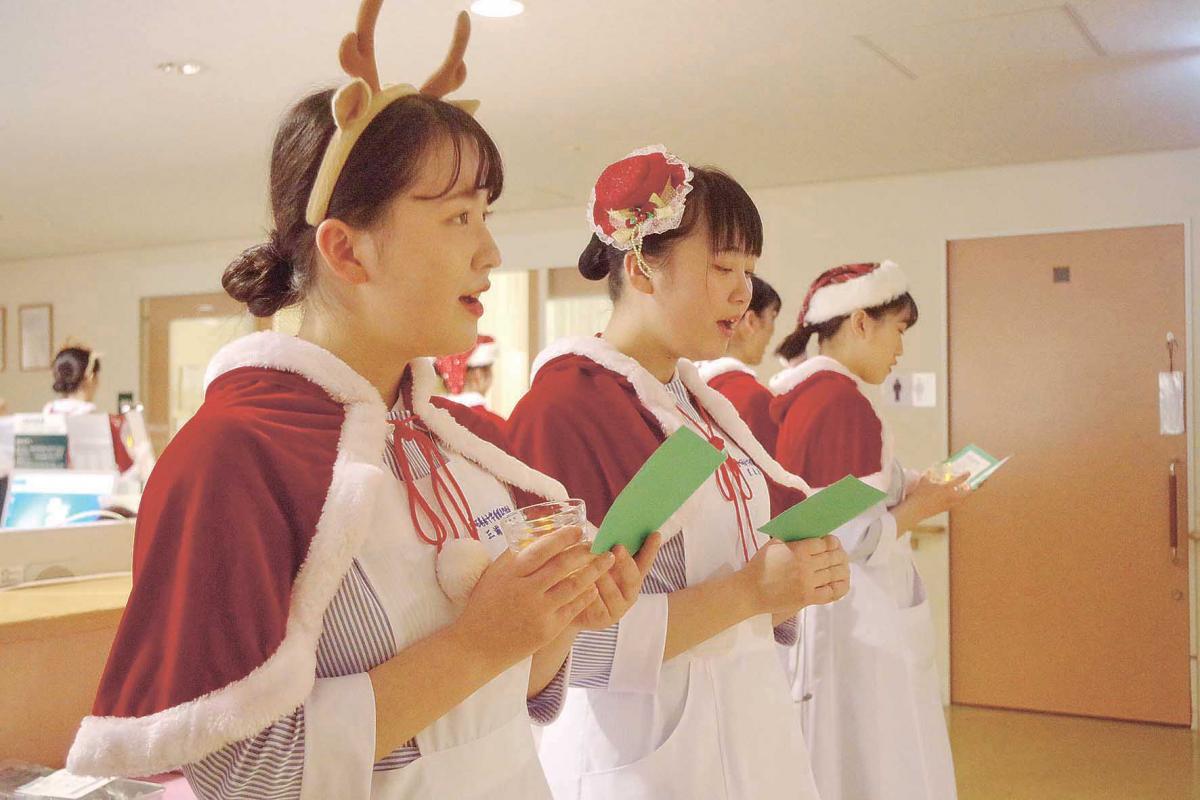 石巻赤十字看護学校 キャンドルサービス 院内包む優しき歌声 石巻日日新聞